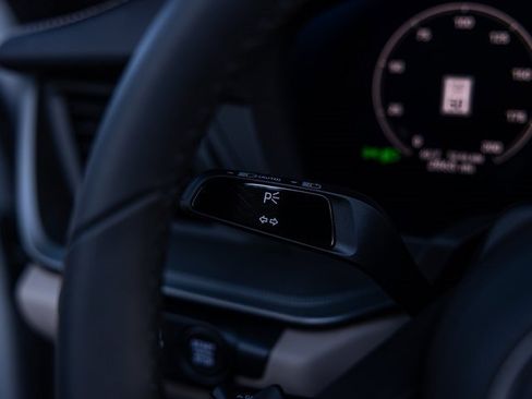 Used 2025 Porsche 911 Carrera image 37