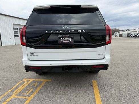 Used 2025 Ford Expedition Max Active AWD/4WD image 6