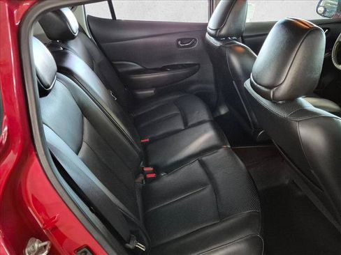 Used 2015 Nissan Leaf SL w/ Premium Package FWD image 19