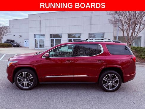 Used 2019 GMC Acadia Denali image 4