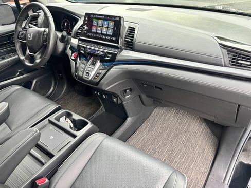 Used 2025 Honda Odyssey Elite image 8