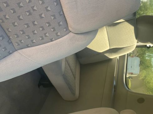 Used 2005 Chevrolet Uplander w/ Climate Package FWD image 30