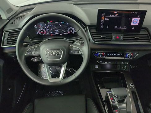 Certified 2025 Audi Q5 2.0T Premium Plus w/ Premium Plus Package image 13