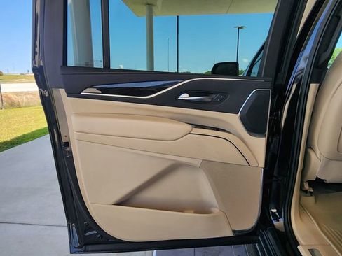 Used 2024 Cadillac Escalade ESV Premium Luxury w/ LPO, Floor Liner Package AWD/4WD image 21