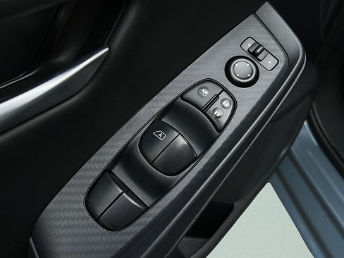Used 2024 Nissan Sentra SV FWD image 22