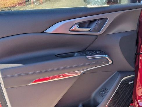 New 2025 Chevrolet Traverse LT w/ Enhanced Driving Package image 17