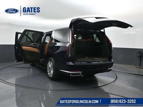 Used 2023 Cadillac Escalade Premium Luxury w/ Performance Package AWD/4WD image 68