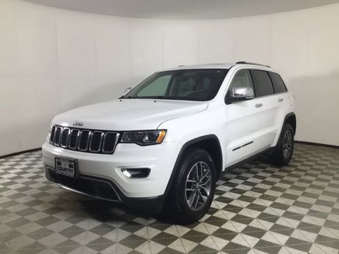 Used 2018 Jeep Grand Cherokee Limited image 3