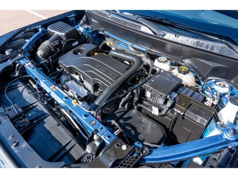 Used 2024 GMC Terrain SLT image 29