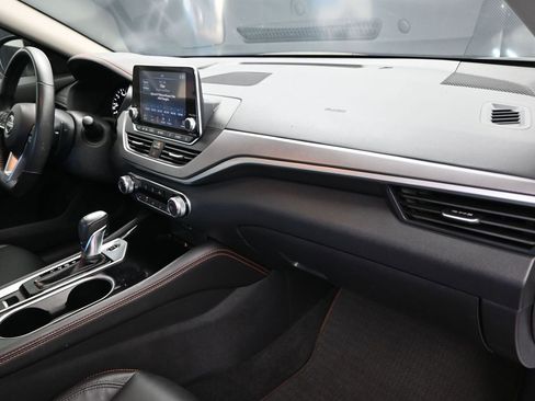 Used 2024 Nissan Altima 2.5 SR image 24