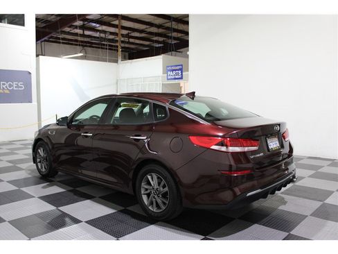 Used 2020 Kia Optima LX image 6