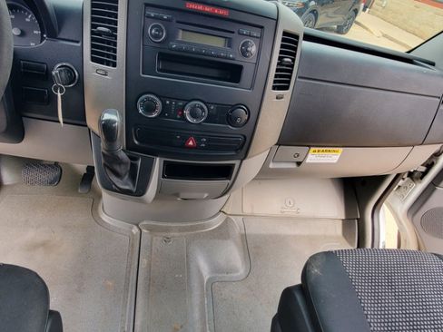 Used 2008 Dodge Sprinter 2500 image 10
