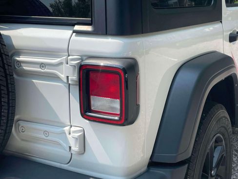 Used 2023 Jeep Wrangler Unlimited Sport AWD/4WD image 10