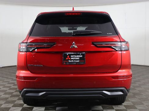 New 2026 Mitsubishi Outlander ES AWD/4WD image 12