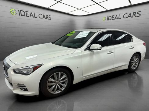 Used 2015 INFINITI Q50 Premium w/ Navigation Package RWD image 1