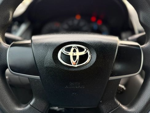 Used 2017 Toyota Camry LE image 17