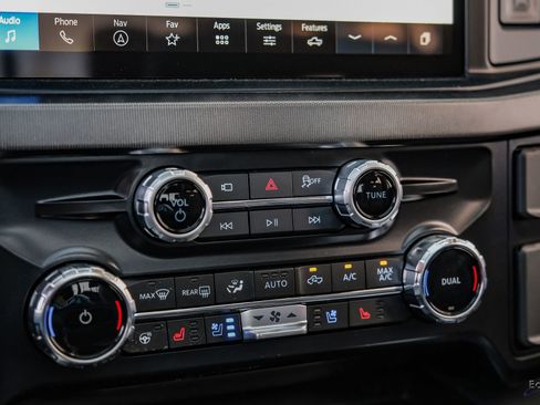 Used 2026 Ford F450 Platinum w/ FX4 Off-Road Package image 72