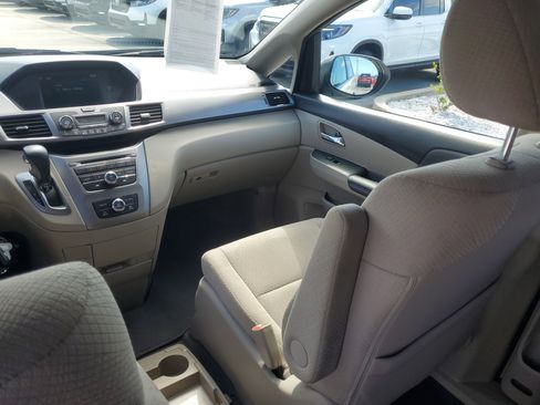Used 2015 Honda Odyssey LX image 16