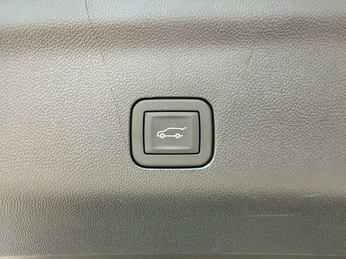Used 2026 Cadillac Escalade Platinum Sport w/ LPO, ONYX Package AWD/4WD image 41