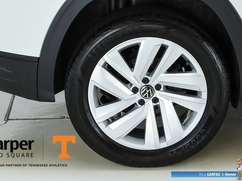 Used 2023 Volkswagen Atlas Cross Sport SE w/ Panoramic Sunroof Package AWD/4WD image 13