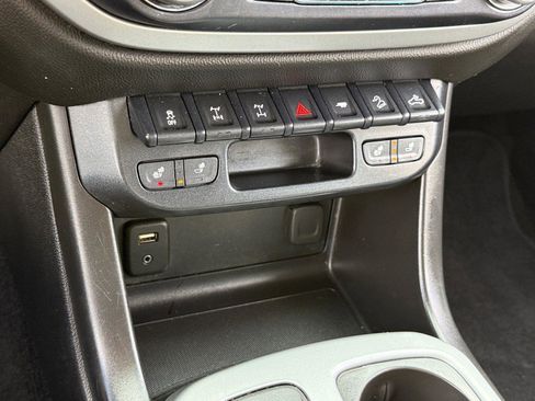 Used 2018 Chevrolet Colorado ZR2 image 26