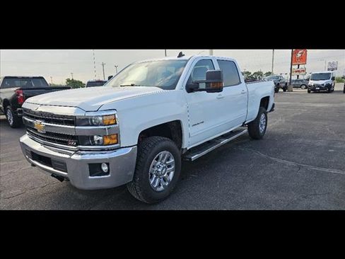 Used 2019 Chevrolet Silverado 2500 LT w/ LT Convenience Package AWD/4WD image 7