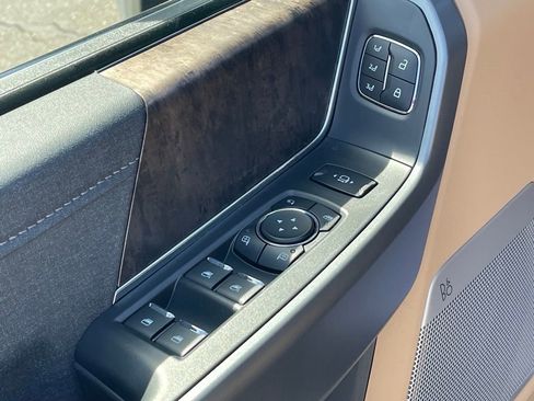 New 2026 Ford F250 Lariat image 15