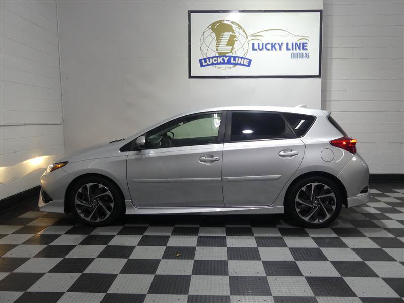 Used 2018 Toyota Corolla iM w/ All-Weather Mat Package FWD image 7