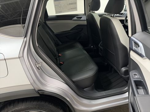 New 2026 Volkswagen Taos SE image 30