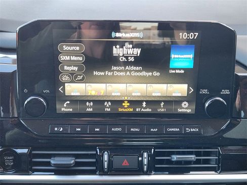 New 2025 Nissan Pathfinder SL image 12