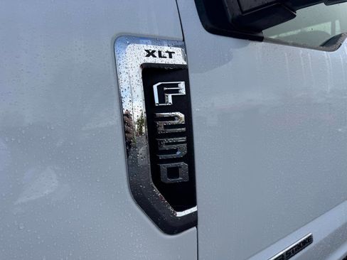 Used 2021 Ford F250 XLT AWD/4WD image 6