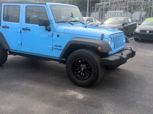Used 2017 Jeep Wrangler Unlimited Sport w/ Quick Order Package 24S AWD/4WD image 2