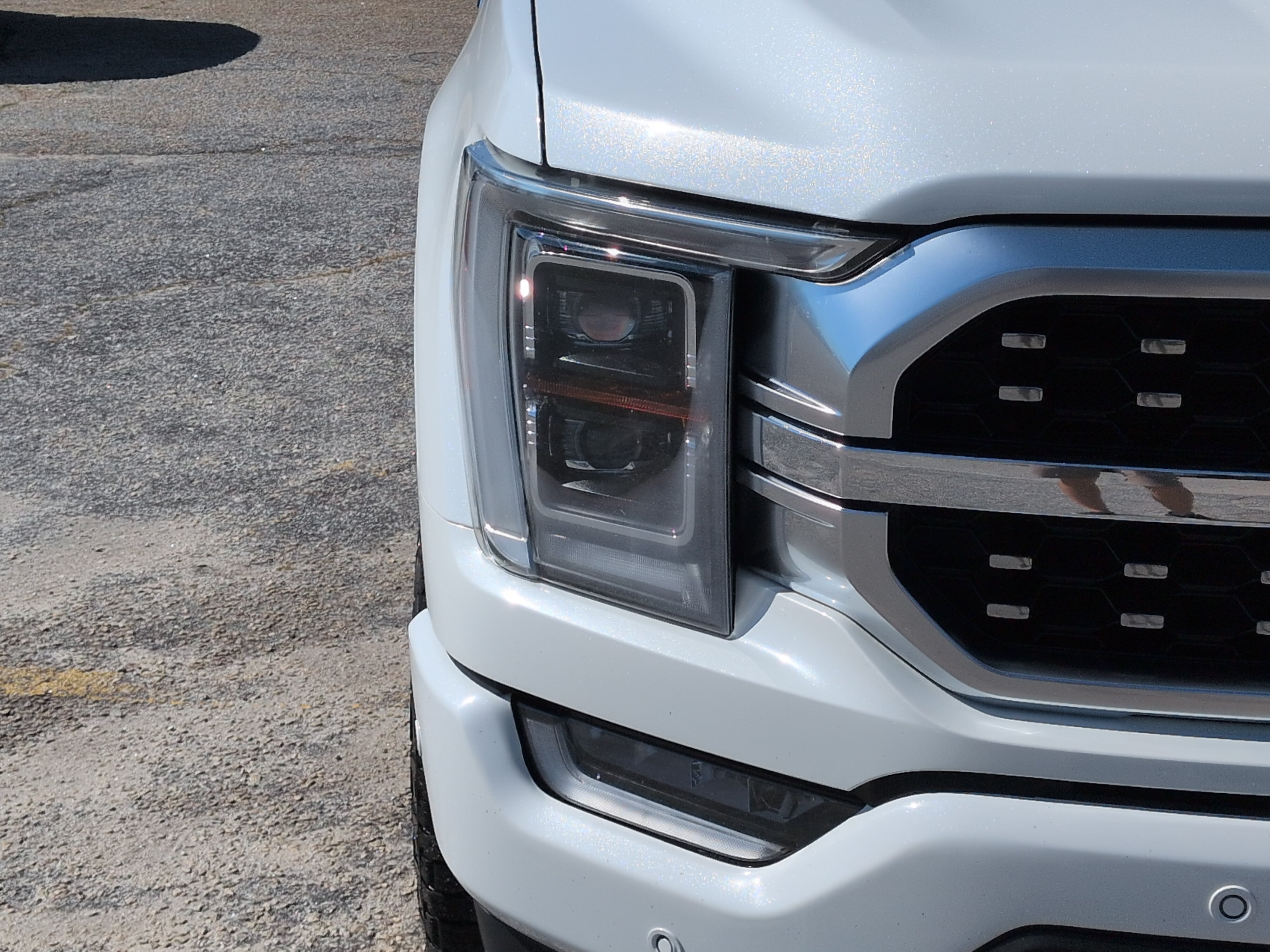 Certified 2023 Ford F150 Platinum w/ Equipment Group 701A High AWD/4WD image 8