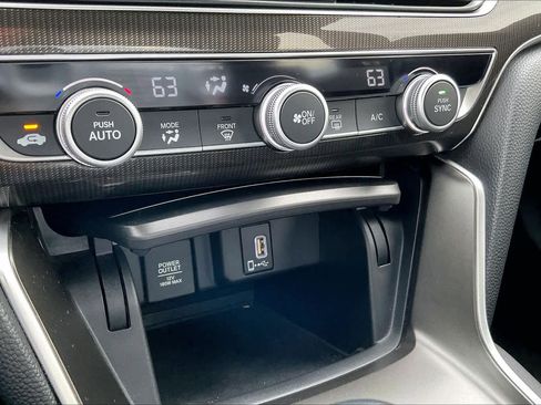 Used 2018 Honda Accord Sport image 31