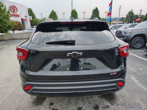 Used 2024 Chevrolet Trax RS FWD image 5