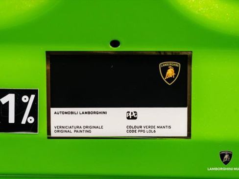 Used 2021 Lamborghini Huracan EVO RWD image 7