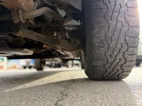 Used 2001 GMC Sierra 2500 SLE w/ Off-Road Skid Plate Pkg image 56