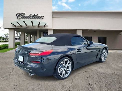 Used 2022 BMW Z4 sDrive30i w/ Convenience Package RWD image 5