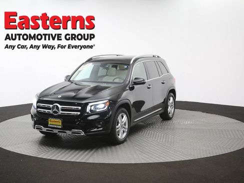 Used 2021 Mercedes-Benz GLB 250 4MATIC w/ Premium Package image 51