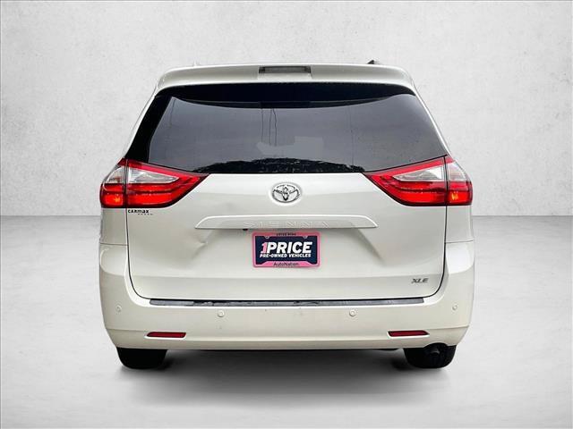 Used 2017 Toyota Sienna XLE FWD image 4