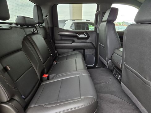 Used 2024 GMC Sierra 1500 SLT image 24