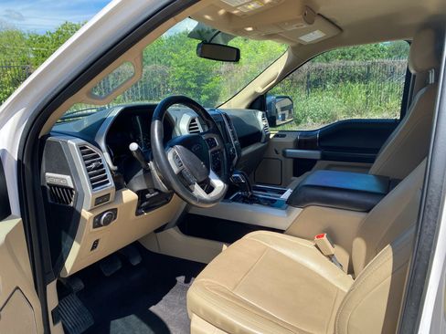 Used 2016 Ford F150 Lariat image 9