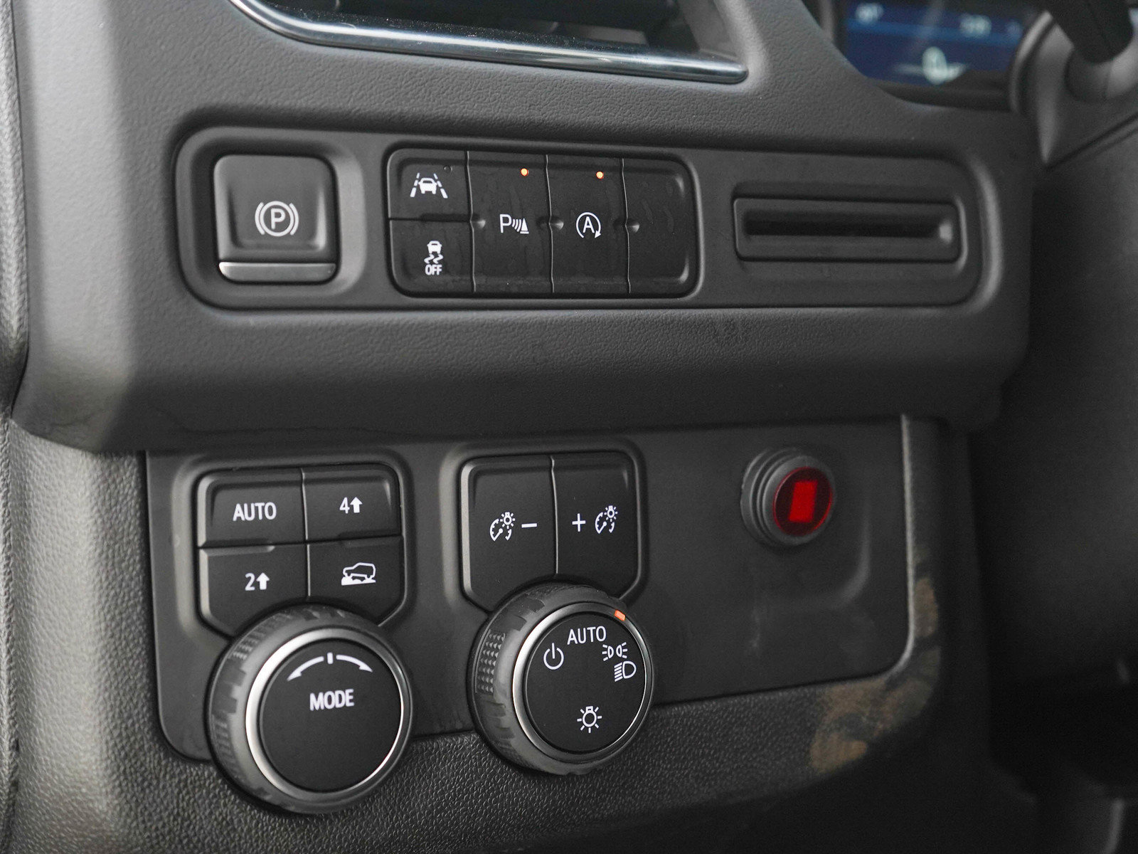 Used 2023 Chevrolet Tahoe LS AWD/4WD image 25