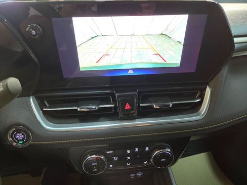Used 2025 Chevrolet TrailBlazer ACTIV w/ Convenience Package FWD image 21