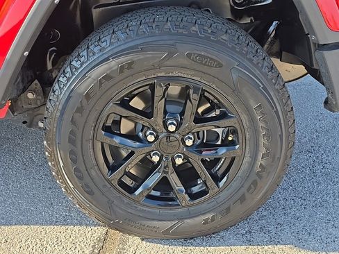 Used 2023 Jeep Wrangler Unlimited Sport w/ LED Headlamp & Fog Lamp Group image 9