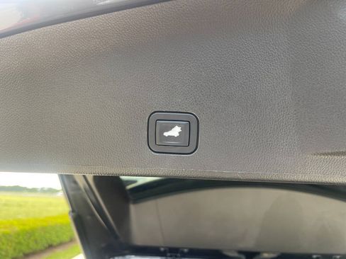 Used 2015 Cadillac SRX Performance w/ Driver Awareness Package FWD image 9