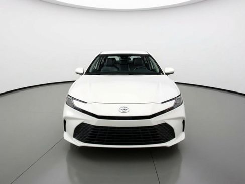 Used 2025 Toyota Camry LE image 2