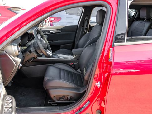 Used 2024 Alfa Romeo Tonale Ti image 4