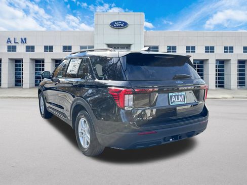 New 2026 Ford Explorer Active RWD image 8