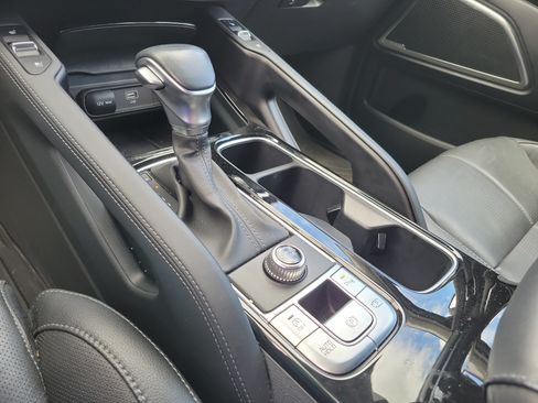 Used 2024 Kia Telluride SX FWD image 15